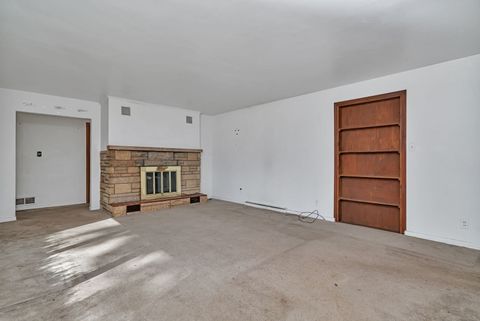 Tiny photo for 1108 E 9th Street, Lockport, IL 60441 (MLS # 12457859)