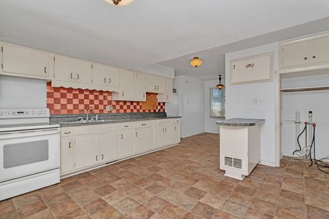 Tiny photo for 1108 E 9th Street, Lockport, IL 60441 (MLS # 12457859)