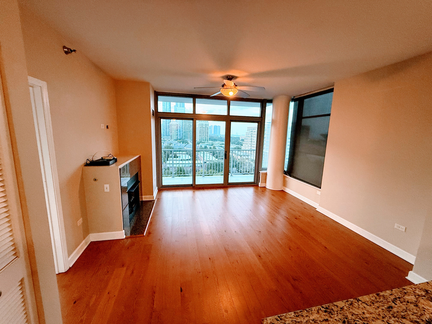 1600 S Prairie Avenue 1204
