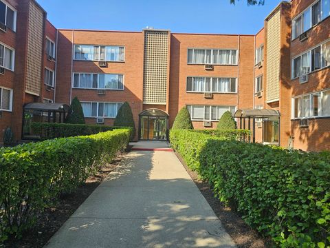 Photo of 4630 WASHINGTON Street #1E, Skokie, IL 60076 (MLS # 12474197)