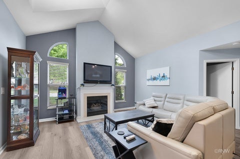 Tiny photo for 183 Canterbury Court, Bloomingdale, IL 60108 (MLS # 12771505)
