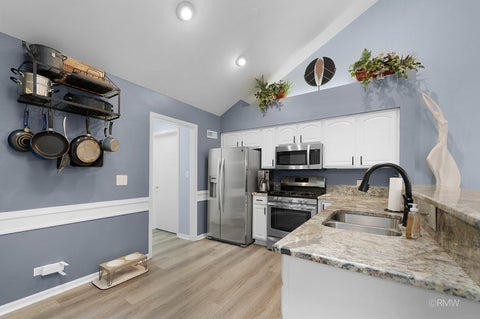 Tiny photo for 183 Canterbury Court, Bloomingdale, IL 60108 (MLS # 12771505)