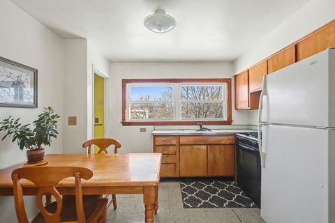 Tiny photo for 5611 Washington Street, Downers Grove, IL 60516 (MLS # 12550377)