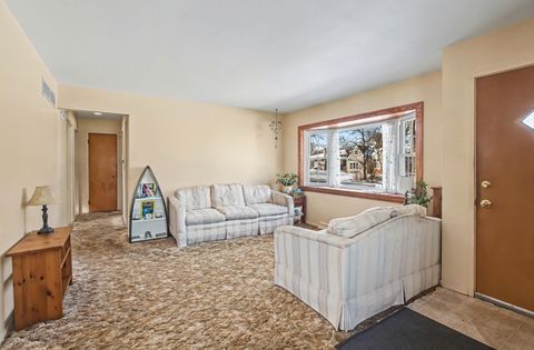 Tiny photo for 5611 Washington Street, Downers Grove, IL 60516 (MLS # 12550377)