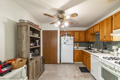 Tiny photo for 906 Cross Creek Drive #A2, Roselle, IL 60172 (MLS # 12687267)
