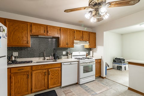 Tiny photo for 906 Cross Creek Drive #A2, Roselle, IL 60172 (MLS # 12687267)