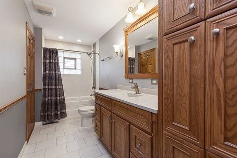 Tiny photo for 9241 S Kean Avenue, Hickory Hills, IL 60457 (MLS # 12493908)