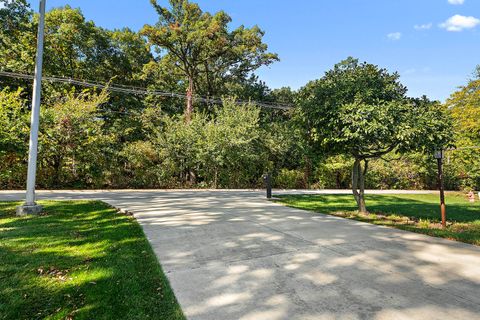 Tiny photo for 9241 S Kean Avenue, Hickory Hills, IL 60457 (MLS # 12493908)