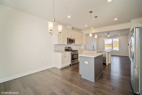 Tiny photo for 3s565 Camden Street, Warrenville, IL 60555 (MLS # 12729339)