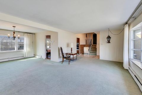 Tiny photo for 1640 Channing Court, Melrose Park, IL 60160 (MLS # 12567248)