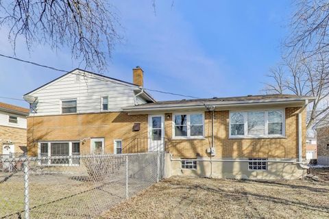 Tiny photo for 1640 Channing Court, Melrose Park, IL 60160 (MLS # 12567248)