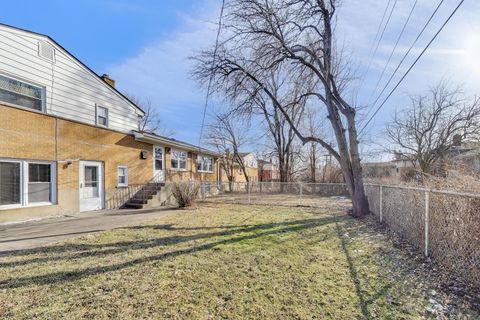Tiny photo for 1640 Channing Court, Melrose Park, IL 60160 (MLS # 12567248)