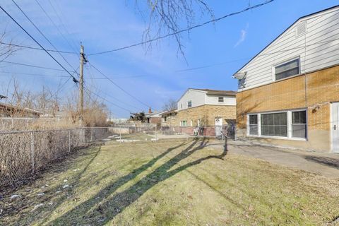Tiny photo for 1640 Channing Court, Melrose Park, IL 60160 (MLS # 12567248)