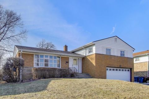 Tiny photo for 1640 Channing Court, Melrose Park, IL 60160 (MLS # 12567248)