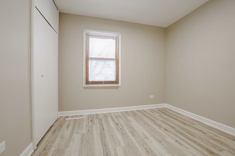 Tiny photo for 311 W Kennedy Drive, Streamwood, IL 60107 (MLS # 12562617)