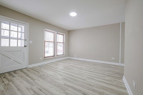 Tiny photo for 311 W Kennedy Drive, Streamwood, IL 60107 (MLS # 12562617)