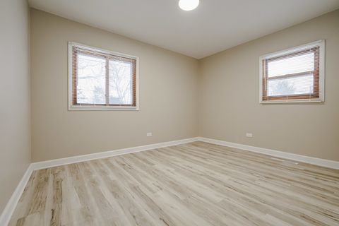 Tiny photo for 311 W Kennedy Drive, Streamwood, IL 60107 (MLS # 12562617)