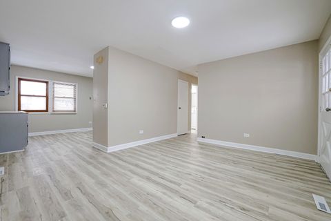 Tiny photo for 311 W Kennedy Drive, Streamwood, IL 60107 (MLS # 12562617)