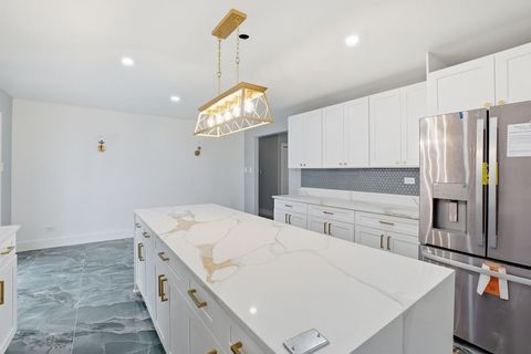 Tiny photo for 14315 S Manistee Avenue, Burnham, IL 60633 (MLS # 12594719)