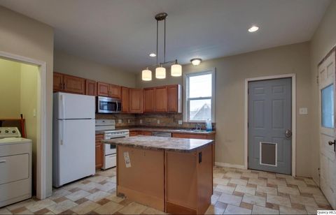 Tiny photo for 623 Payson Ave Ave, Quincy, IL 62301 (MLS # 12455096)