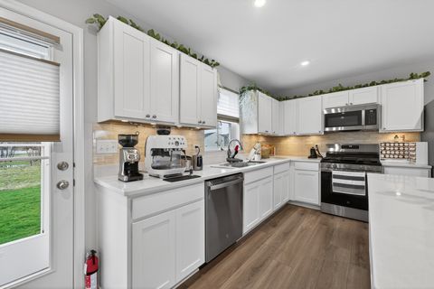 Tiny photo for 454 Thresher Street, DeKalb, IL 60115 (MLS # 12621018)