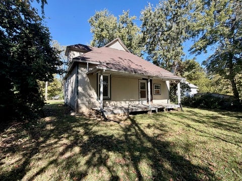 Tiny photo for 711 Wisely Street, Murphysboro, IL 62966 (MLS # 12786595)