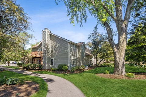 Tiny photo for 1375 Ridgefield Circle #1375, Carol Stream, IL 60188 (MLS # 12791949)