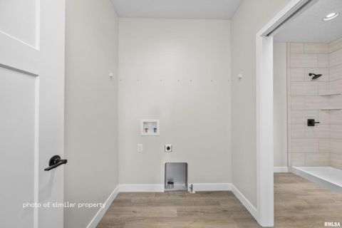 Tiny photo for 1875 REDBUD Circle #102, Eldridge, IA 52748 (MLS # QC4264646)