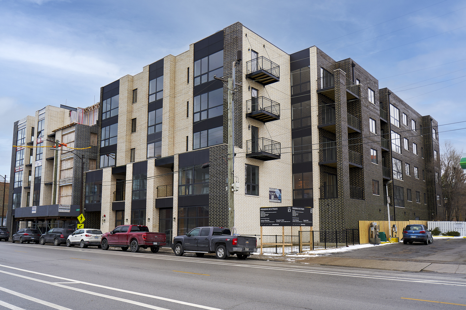 503 E Pershing Avenue 401