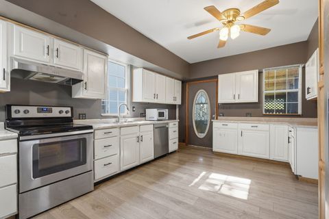 Tiny photo for 1105 Spring Street, Burlington, IA 52601 (MLS # 12687852)
