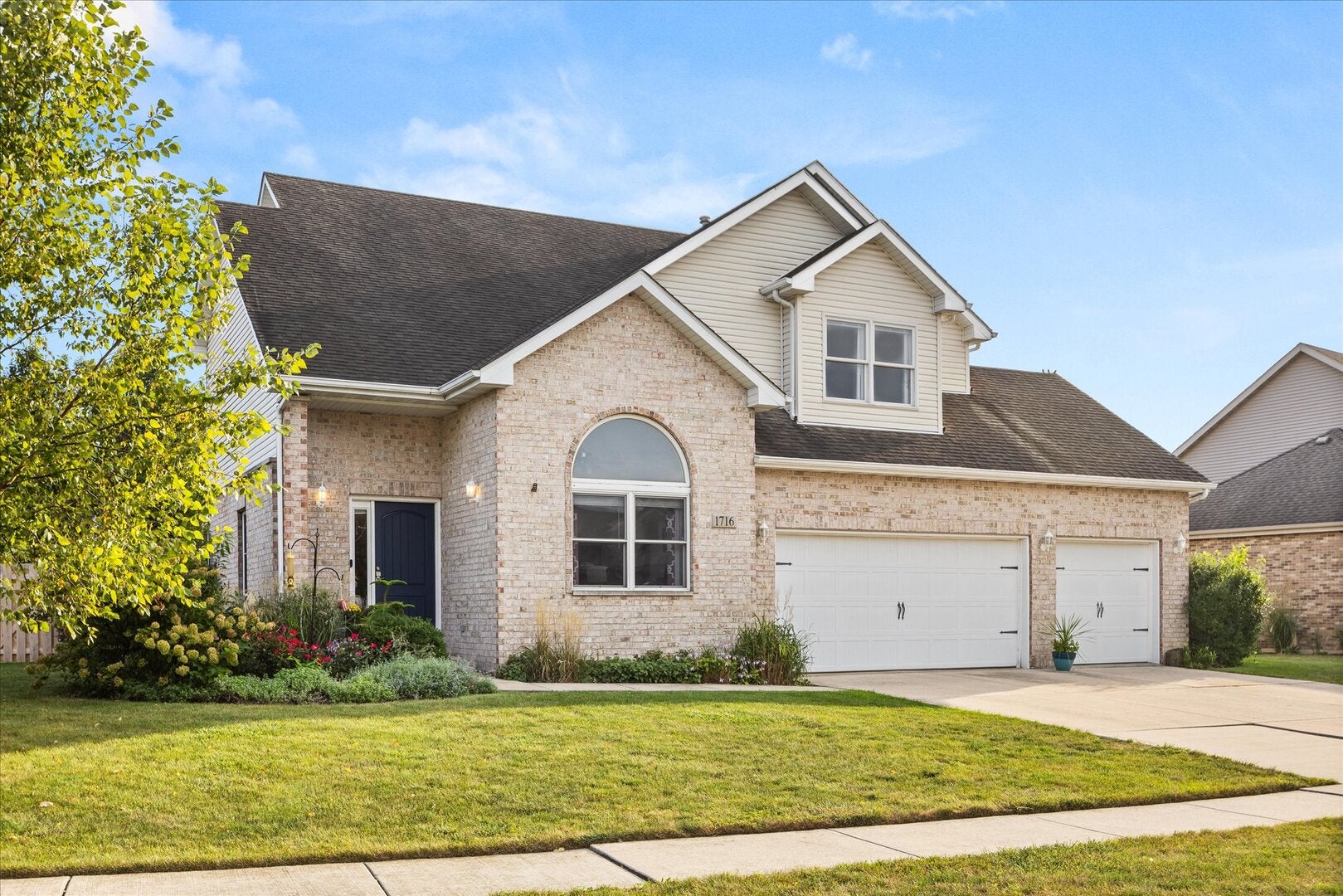 1716 Kingtree Drive
