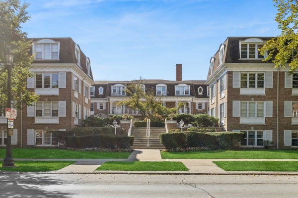 2238 CENTRAL ST APT 2, EVANSTON, IL 60201 - Image 680bd08d7ab00a45821101ec19175b45/706815489