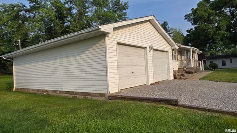 Tiny photo for 400 Old Broughton Road, Eldorado, IL 62930 (MLS # EB458344)