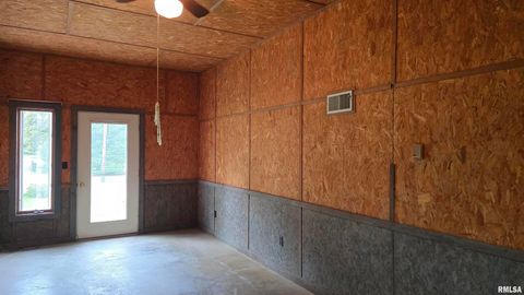 Tiny photo for 400 Old Broughton Road, Eldorado, IL 62930 (MLS # EB458344)