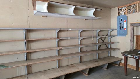 Tiny photo for 400 Old Broughton Road, Eldorado, IL 62930 (MLS # EB458344)