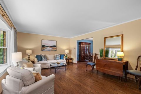 Tiny photo for 212 Londonderry Court, Mundelein, IL 60060 (MLS # 12466264)