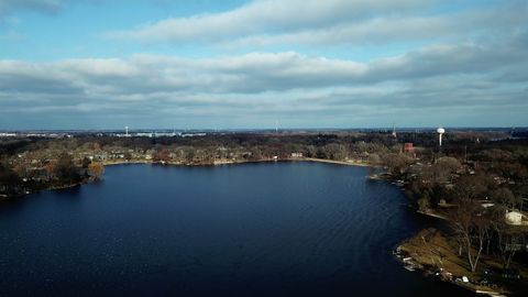 Tiny photo for 212 Londonderry Court, Mundelein, IL 60060 (MLS # 12466264)