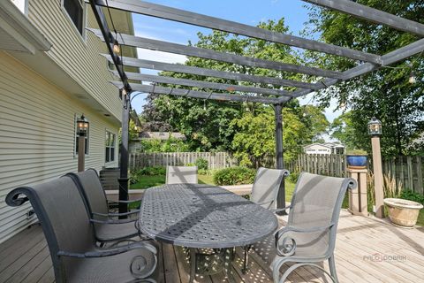 Tiny photo for 212 Londonderry Court, Mundelein, IL 60060 (MLS # 12466264)