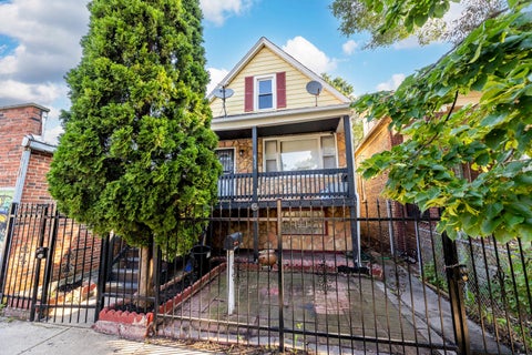 Photo of 8333 S Baltimore Avenue, Chicago, IL 60617 (MLS # 12742269)