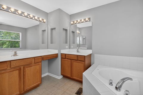 Tiny photo for 607 Mansfield Way, Oswego, IL 60543 (MLS # 12667759)