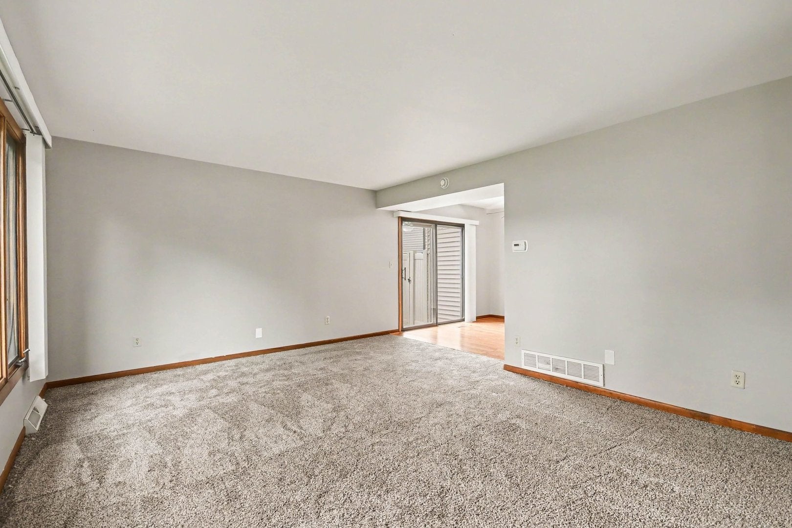 246 E Woodlawn Road