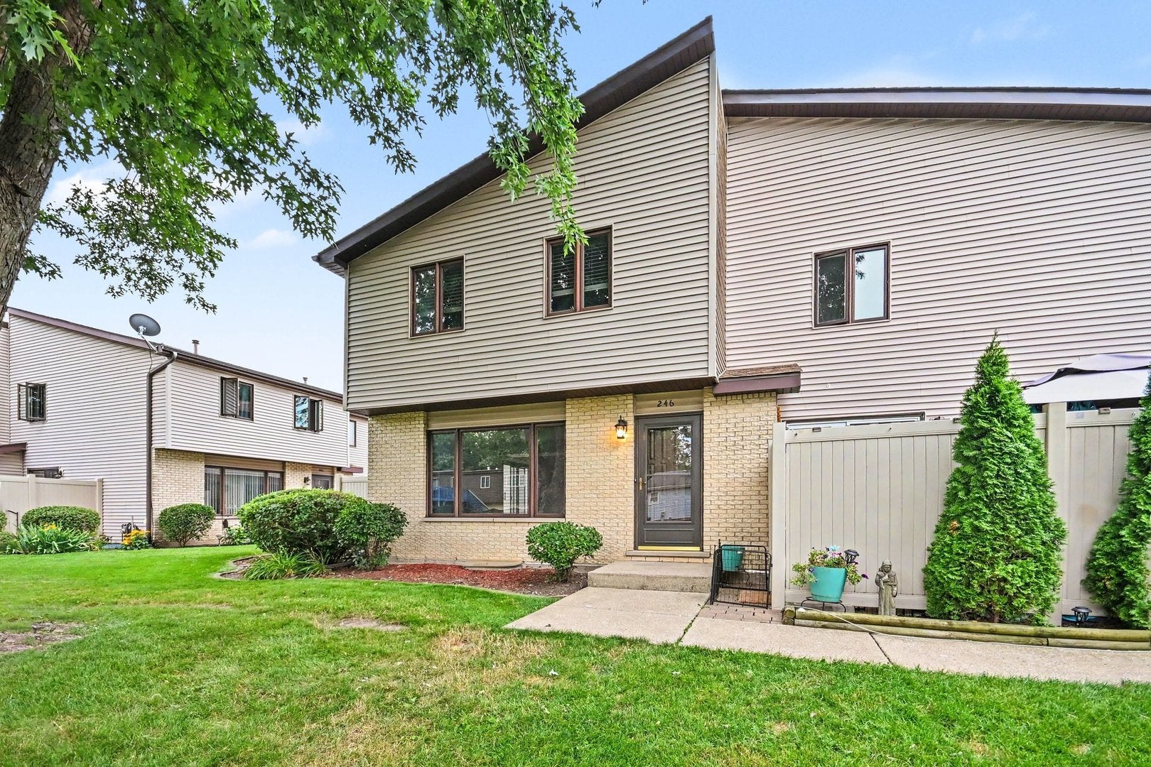 246 E Woodlawn Road