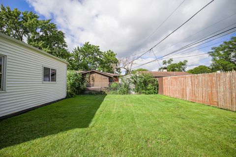 Tiny photo for 295 E Dennis Road, Wheeling, IL 60090 (MLS # 12458145)