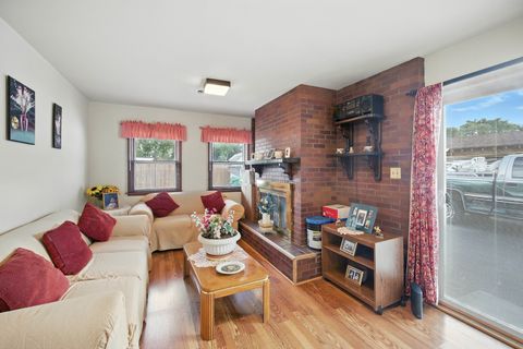 Tiny photo for 295 E Dennis Road, Wheeling, IL 60090 (MLS # 12458145)