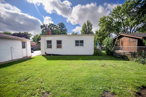 Tiny photo for 295 E Dennis Road, Wheeling, IL 60090 (MLS # 12458145)