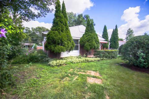 Tiny photo for 295 E Dennis Road, Wheeling, IL 60090 (MLS # 12458145)
