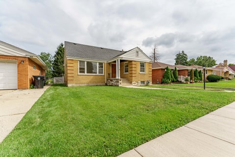 Tiny photo for 1635 Downing Avenue, Westchester, IL 60154 (MLS # 12767835)