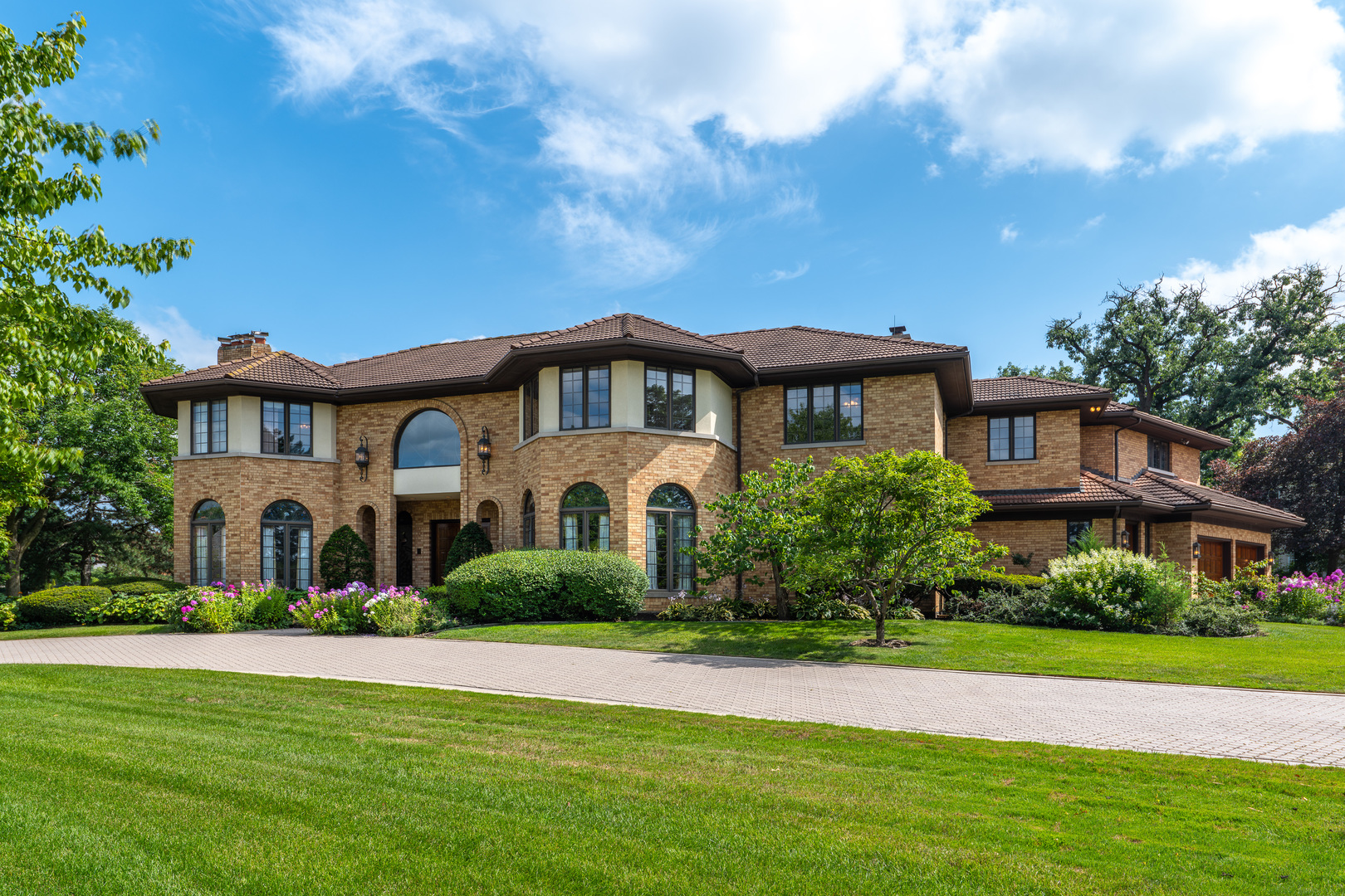 View Oak Brook, IL 60523 house