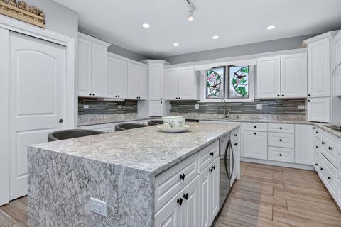 Tiny photo for 669 E Byron Avenue, Addison, IL 60101 (MLS # 12621258)