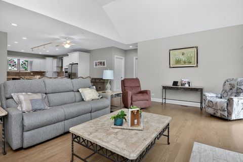 Tiny photo for 669 E Byron Avenue, Addison, IL 60101 (MLS # 12621258)